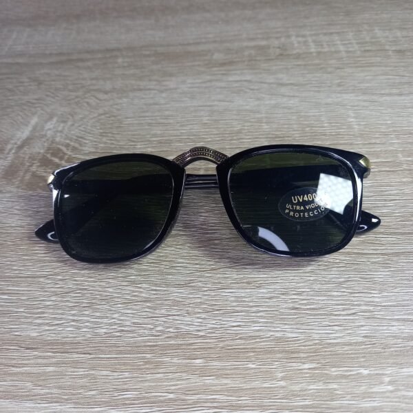 Lentes de sol Preto