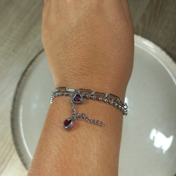 Pulsera Alice, doble cubic corazon rojo.