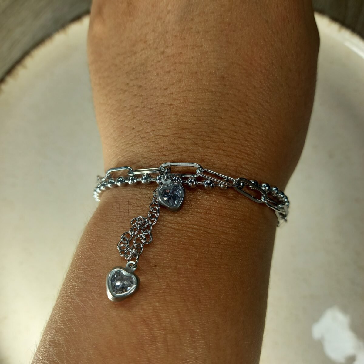 Pulsera Alice y bolitas con doble cubic corazon tornasol.
