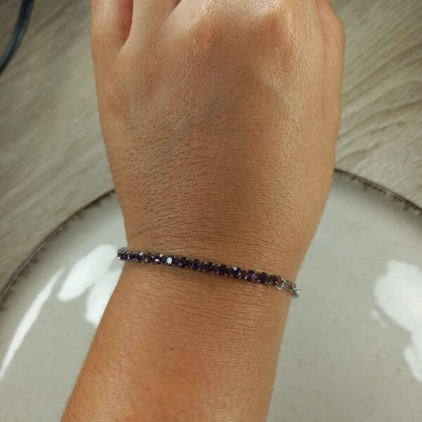 Pulsera full cubics violeta.