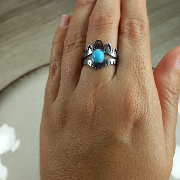 Anillo ojo turco con perla turquesa.