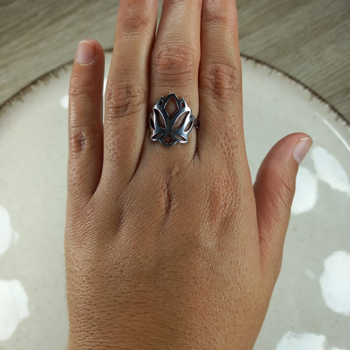 Anillo Flor del Loto grande.