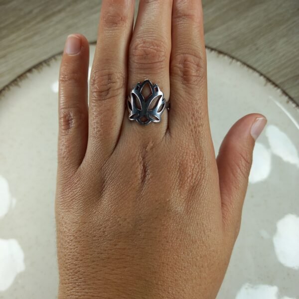 Anillo Flor del Loto grande.