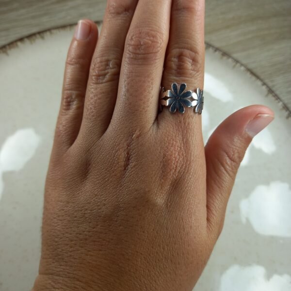 Anillo - Margarita Continua.