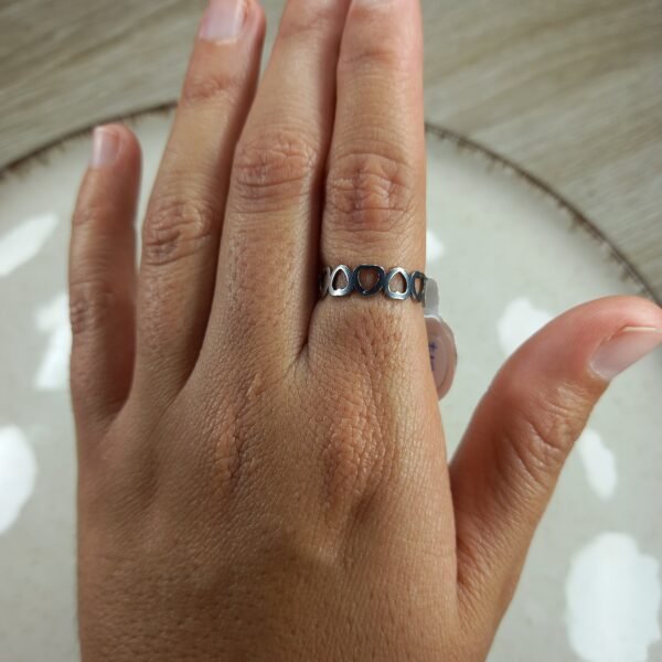 Anillo - Corazon continuo hueco.