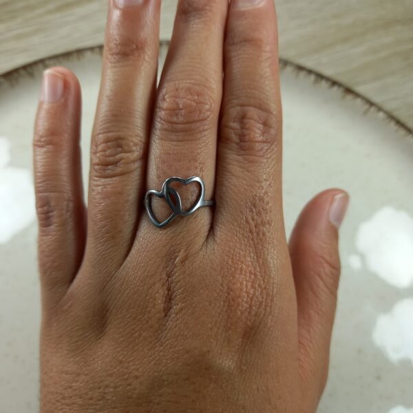 Anillo Doble corazon calado.