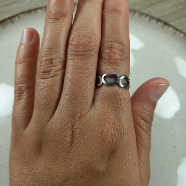 Anillo Corazón Continuo Arriba y Abajo