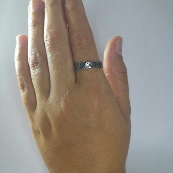 Anillo Flor Finita Continua