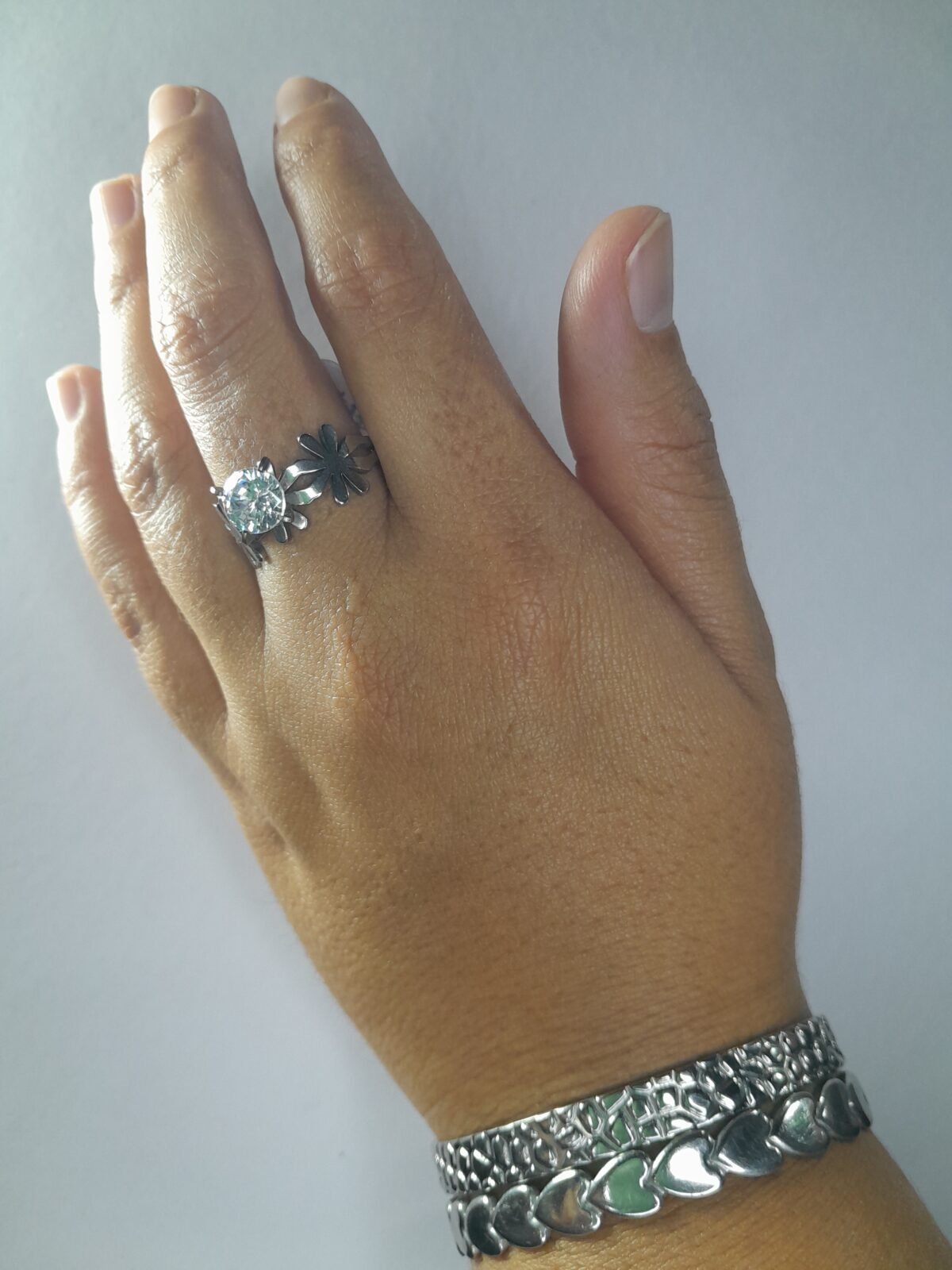 Anillo Margarita con Piedra