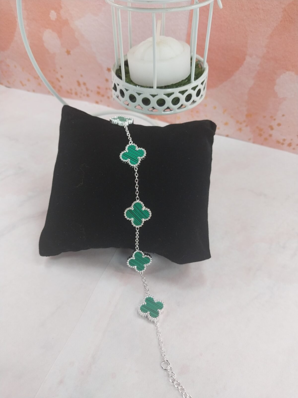 Pulsera Tréboles Verde- Detalle Negro