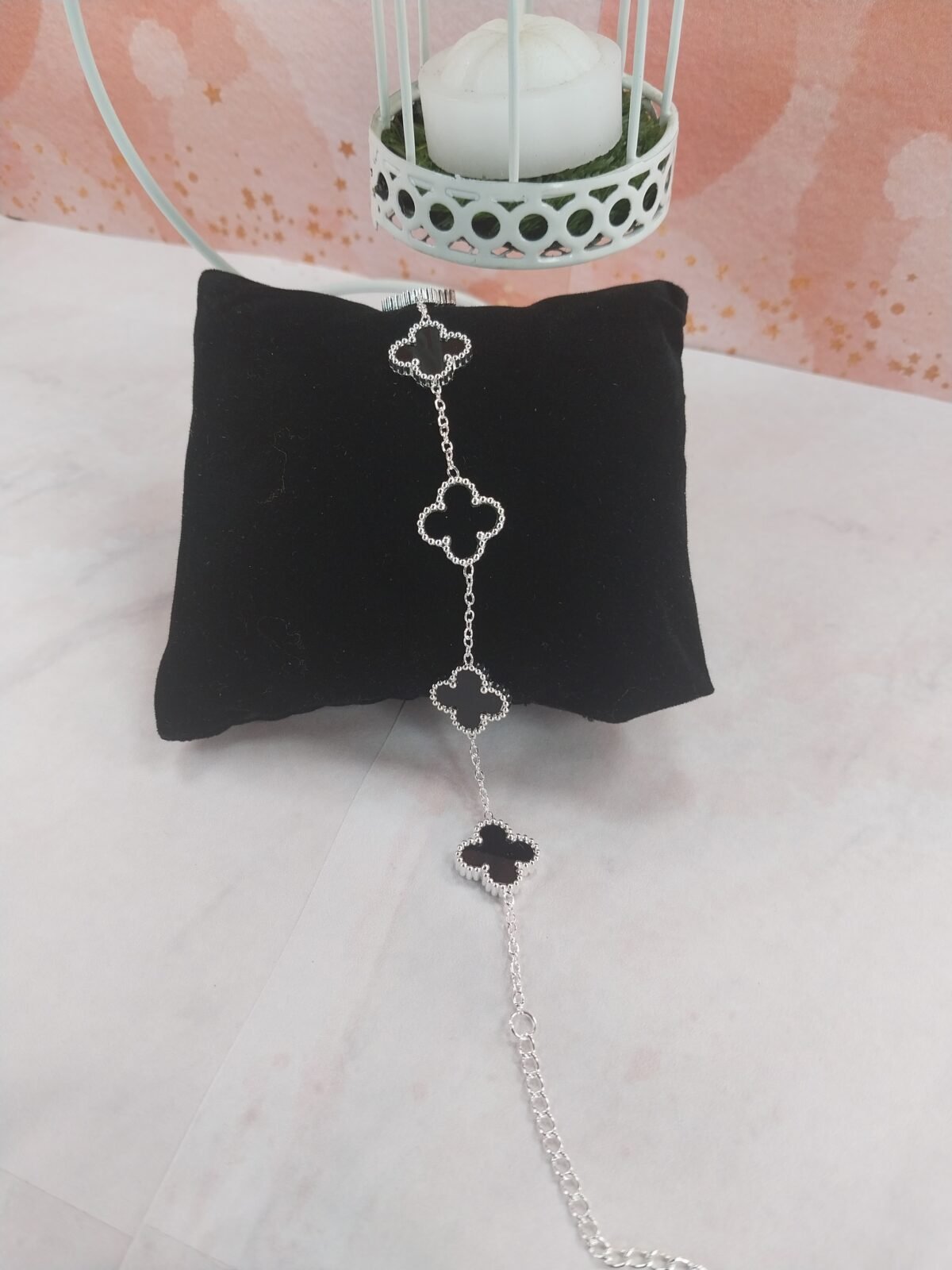Pulsera con Tréboles Negro