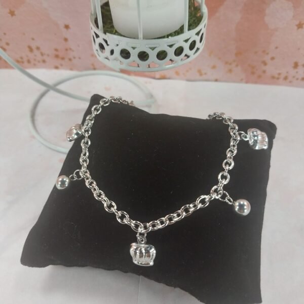 Pulsera con Bolitas + Dije corona Inflada