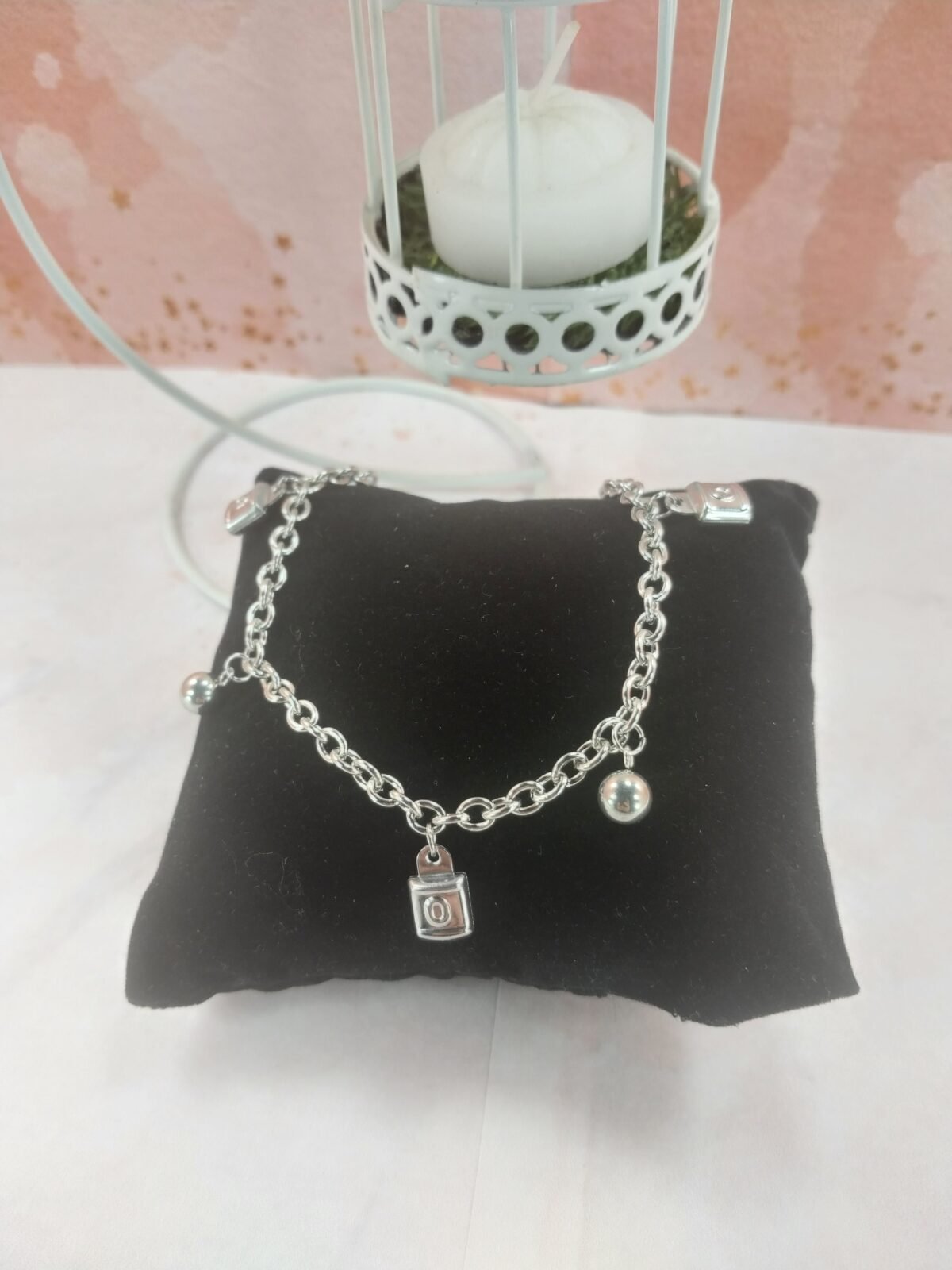 Pulsera con Bolitas + Dije Candadito