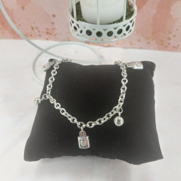 Pulsera con Bolitas + Dije Candadito