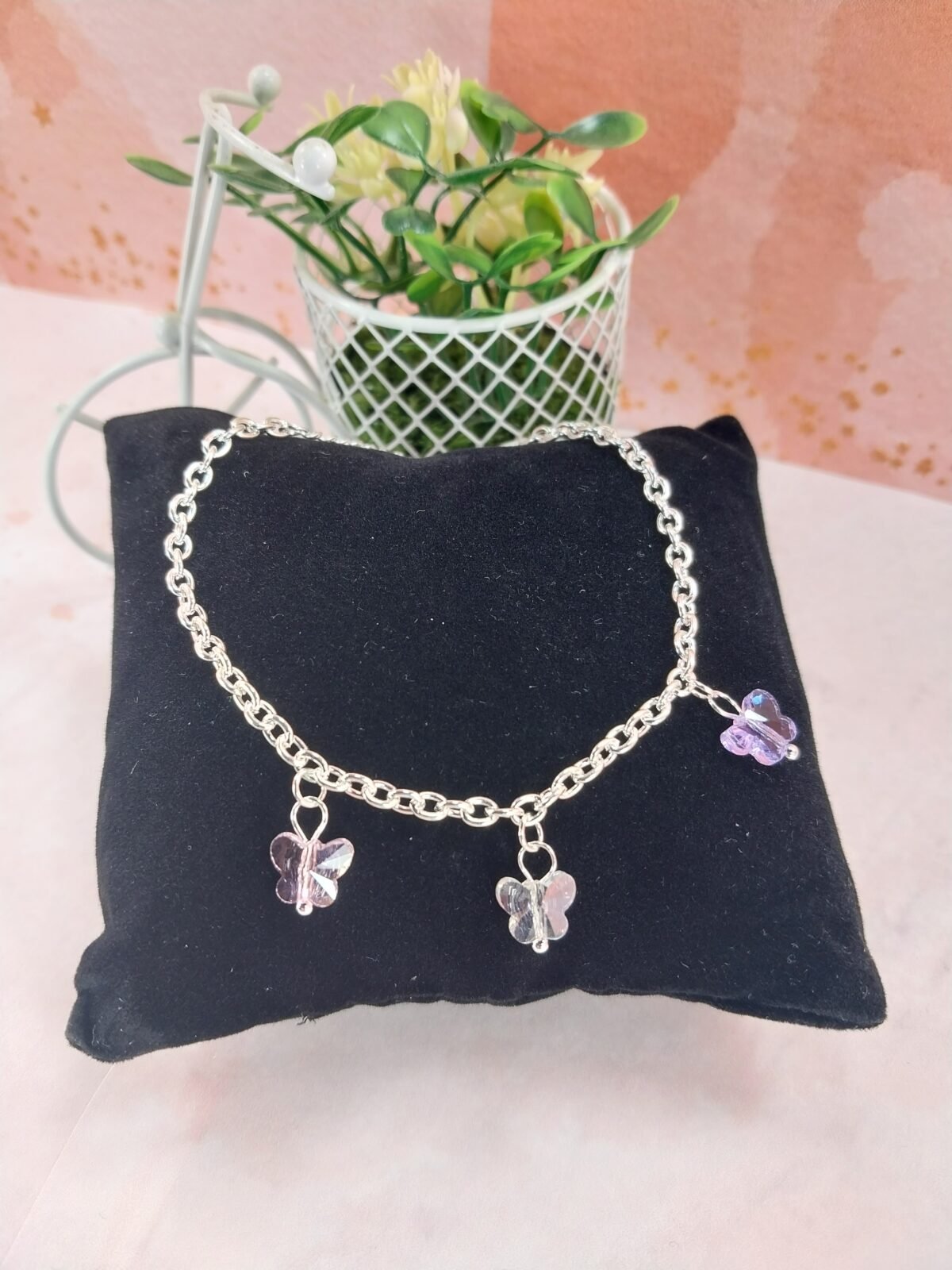 Pulseras Forzada + dije Maripositas Rosadas - Blanco - Lila