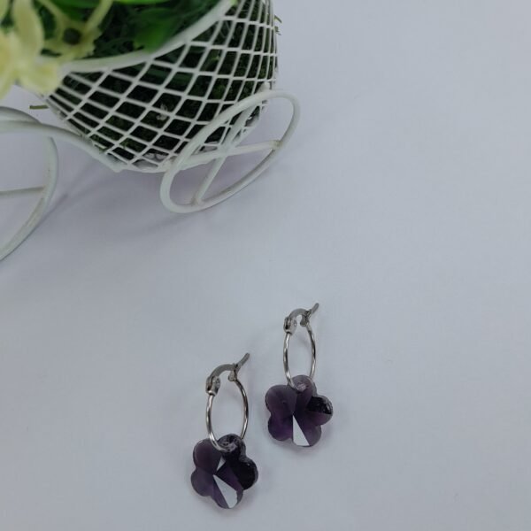 Argolla fina con dije cristal  - flor violeta