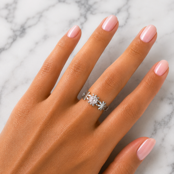 Anillo Margarita con Piedra
