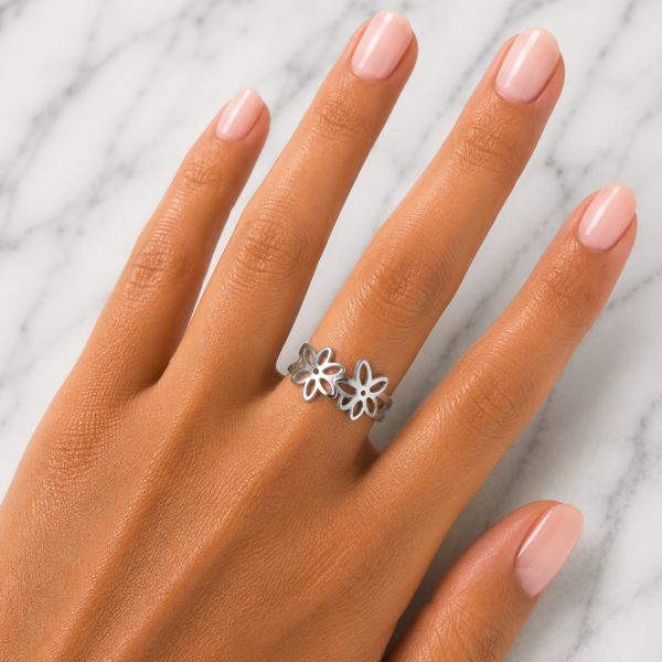 Anillo - Doble flor calada.