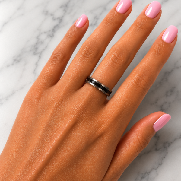 Alianza Con Una Linea Esmaltada Negra